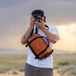 Kép 8/9 - Wandrd ROGUE Sling V2 9L - Sedona Narancs színű